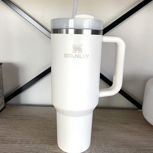 Stanley Cup Quencher H 2.0 FlowState Tumbler Travel Cream 40oz